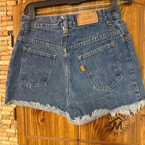 Vintage Levi’s Orange tab cotton high rise raw hem shorts size 13 - Picture 1 of 7
